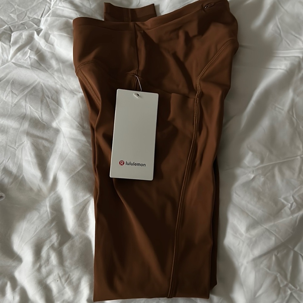 Lululemon women’s Speed Up Tight 28”, size 2, color COPB